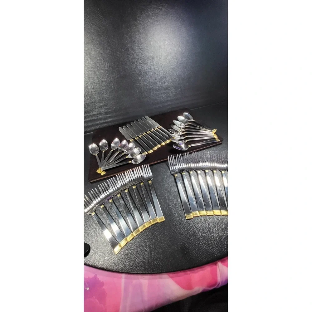 International Silver Ins435 Stainless Mixed  Flatware Gold Accent Bands 39 Pc